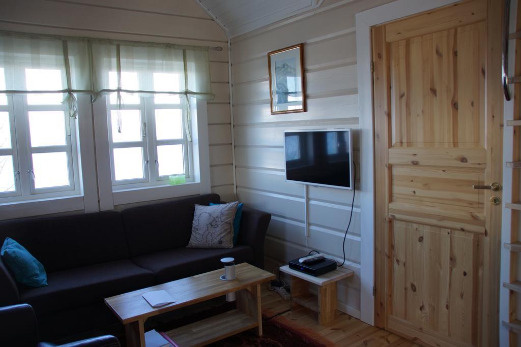 Aaroybukt Guesthouse Aroybukta Exteriör bild
